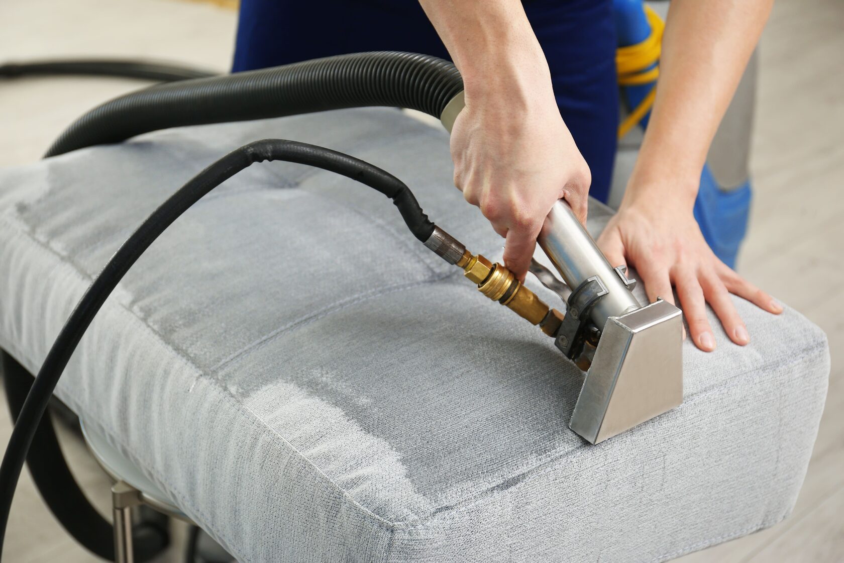 UPHOLSTERY
CLEANING